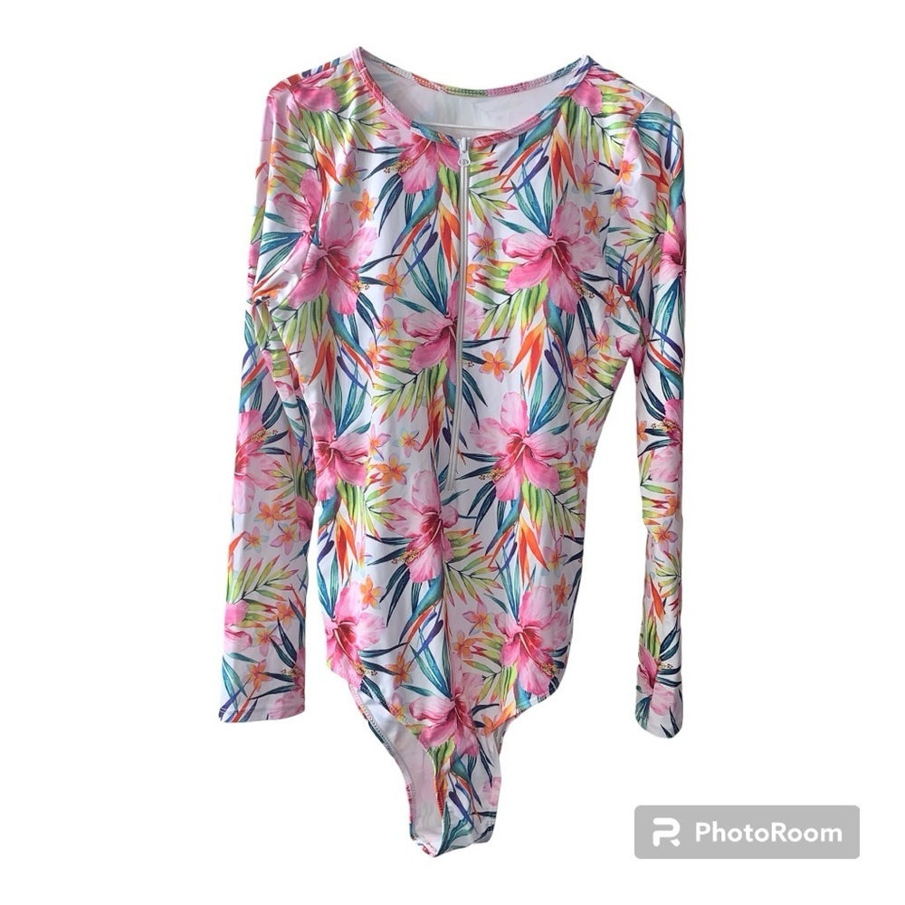 SHEIN SWIMSUIT - Picture 3 of 5